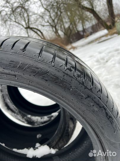 Pirelli P Zero 275/40 R21 и 315/35 R21 107Y