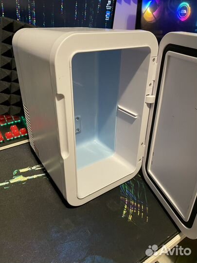 Минихолодильник новый