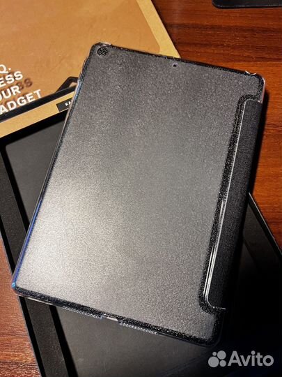 Чехол Uniq. New iPad 9.7”