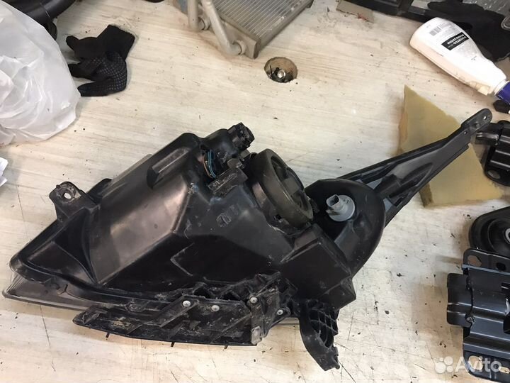 Фара правая Chevrolet Cruze 2010-2015