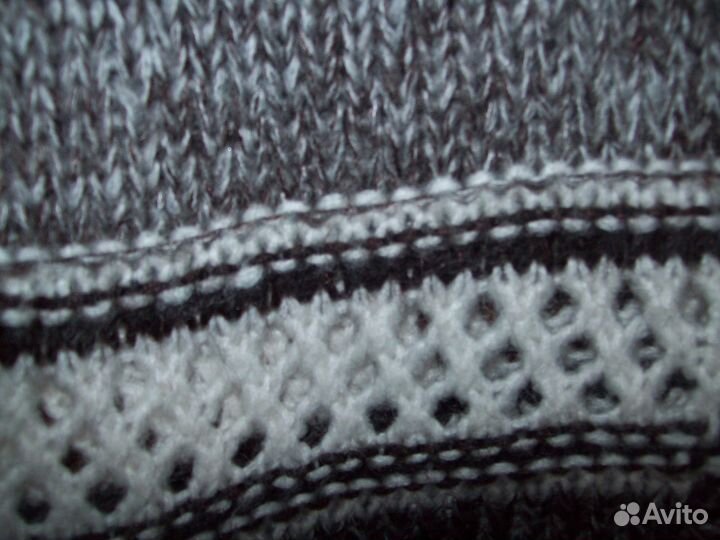 Вязаная кофточка