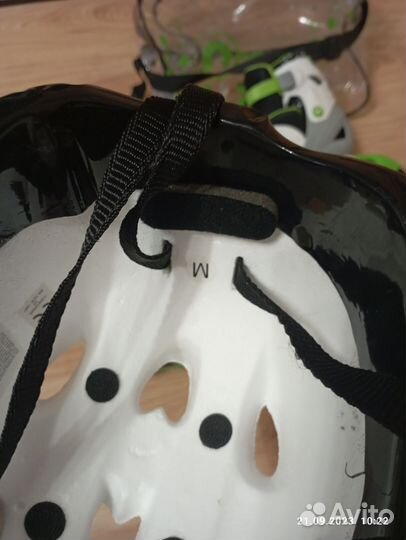 Роликовые коньки+комплект защиты