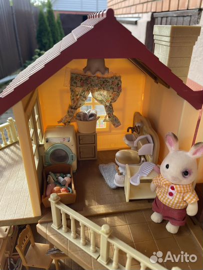 Sylvanian Families большой дом со светом, мебель