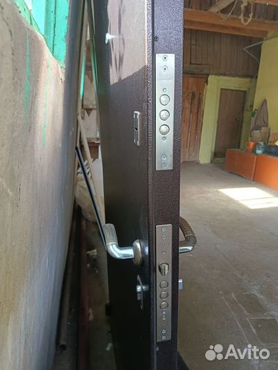 Дверь входная металлическая уличная