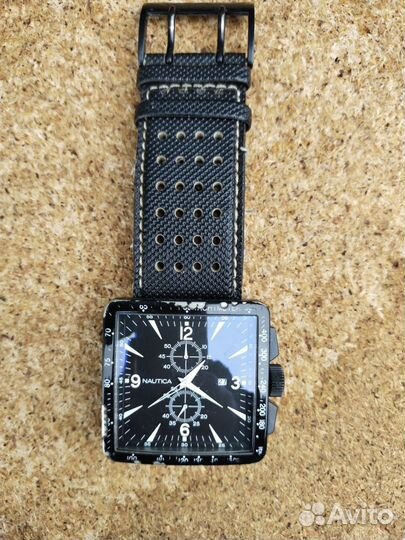 Часы кварцевые Nautica