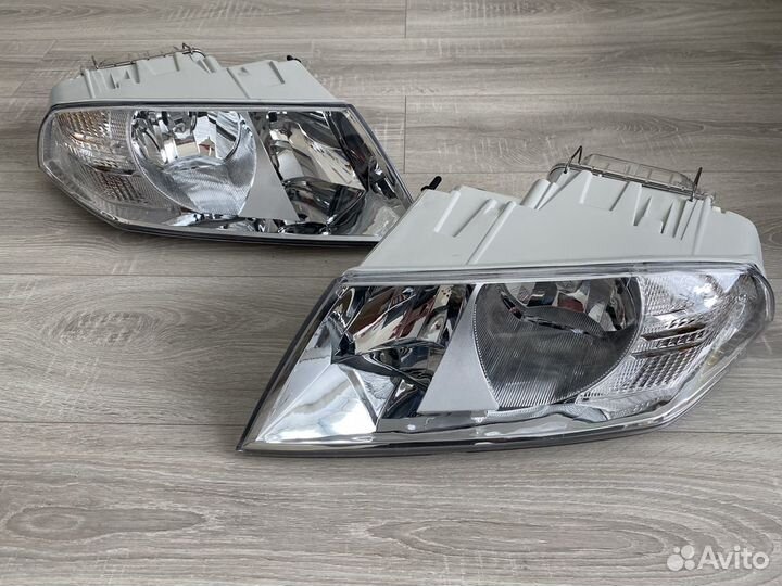 Фара (комплект) Skoda Octavia (A5)