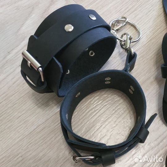 Ошейник с поводком и наручники кожа