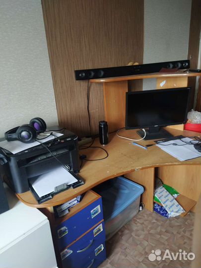 Компьютерный стол