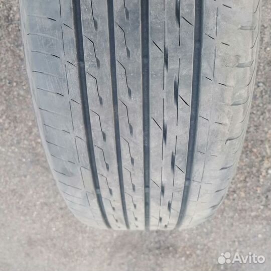 Bridgestone Regno GR-XT 215/50 R17