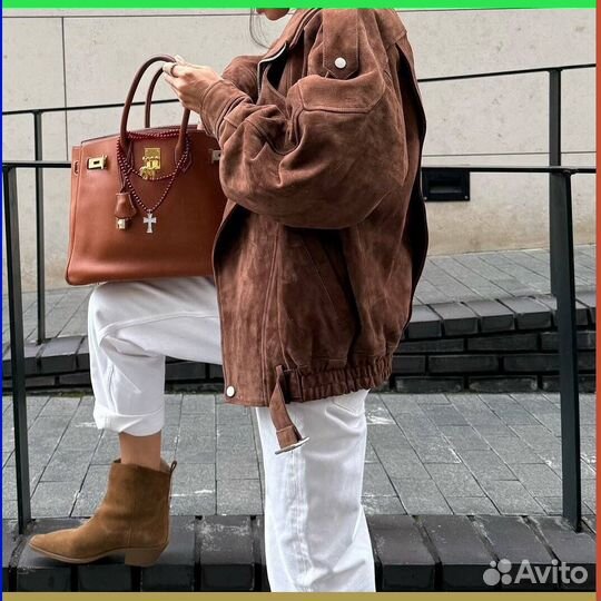 Женская бомбер-косуха кожаная