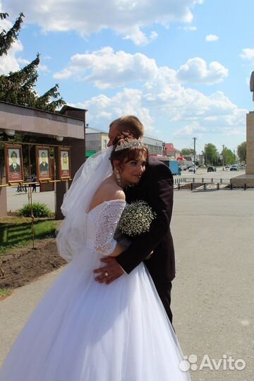 Свадебное платье