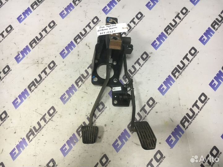 Блок педалей Шевроле Лачетти