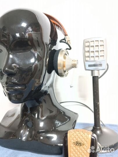 Наушники и микрофон винтаж