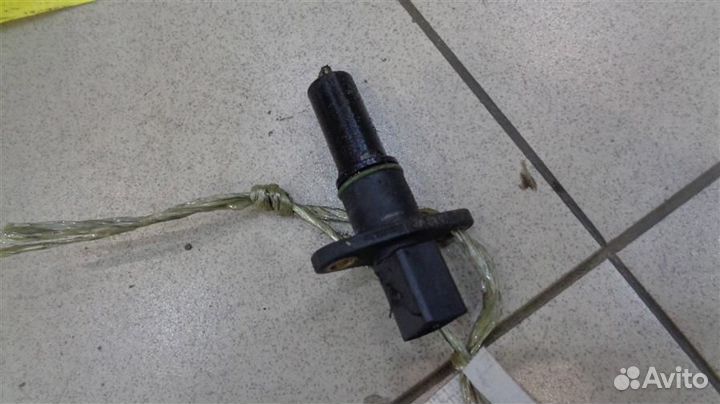 Датчик положения коленвала Volkswagen Phaeton 200