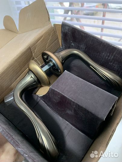 Дверь Леди-2 шпон межкомнатная с коробкой и ручкой