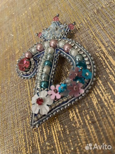 Брошь ручной работы