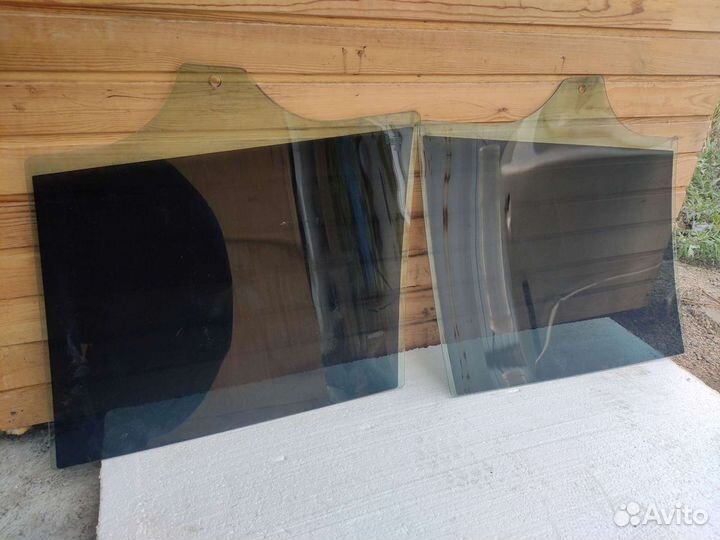 Заднее правое стекло BMW X5 E70