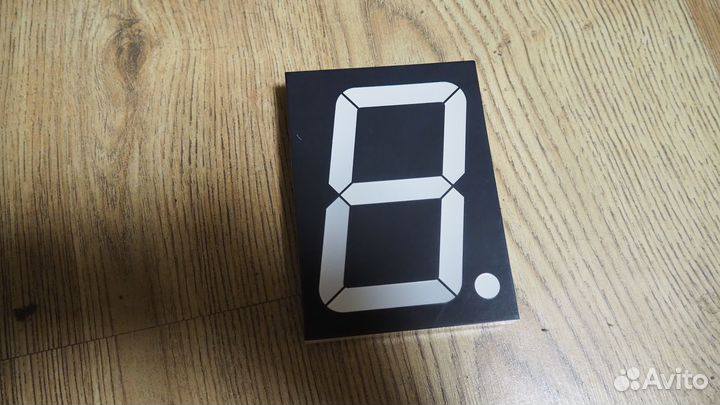 8 сегментный индикатор E14001-G-UR-0-W