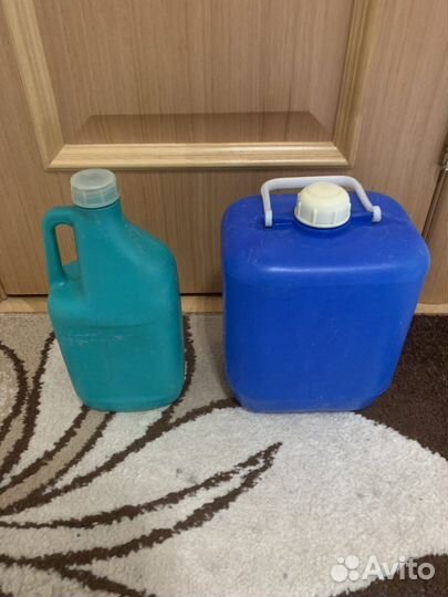 Продам 2 канистры для пищевых продуктов