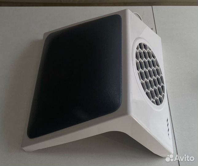 Настольный пылесос для маникюра