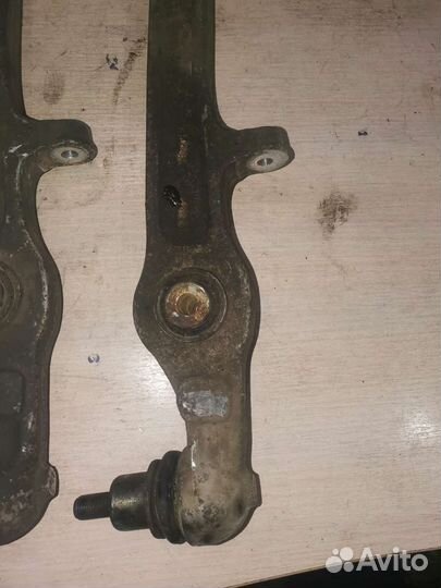 Передний рычаг нижний поперечный Audi A6 C6