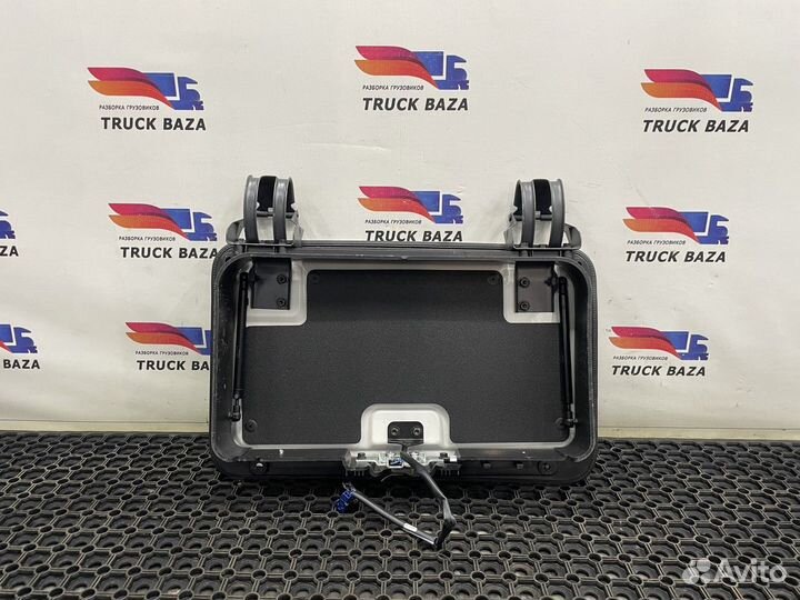 2711883 Крышка инструментального ящика в сборе