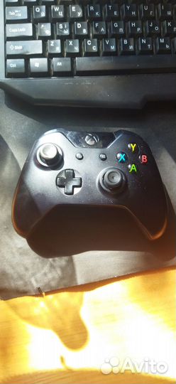 Джостик xbox one