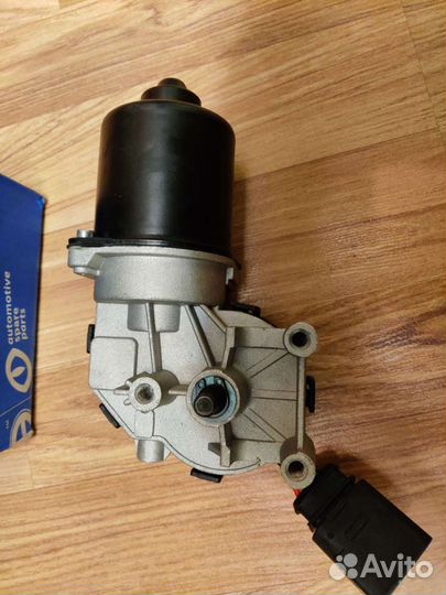 Мотор стеклоочистителя audi A4 B6