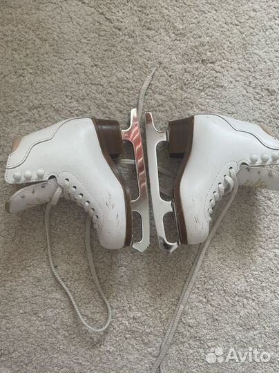 Коньки фигурные Axel 28