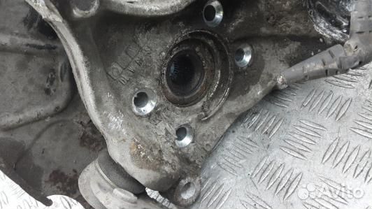 Ступица передняя левая volkswagen passat B6 (9DN16