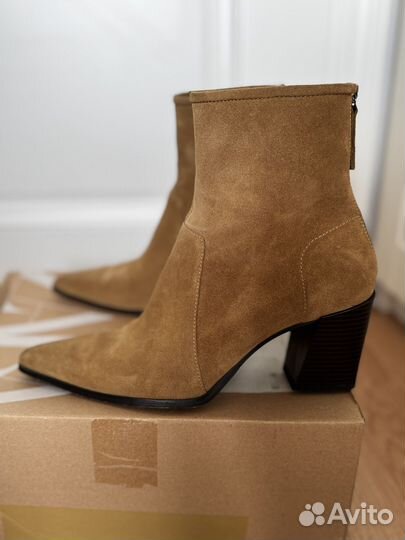 Казаки натуральная кожа и Ботильоны чулки. 42 р