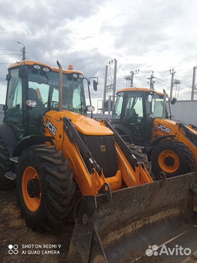 Тракторист-экскаваторщик на экскаватор - погрузчик