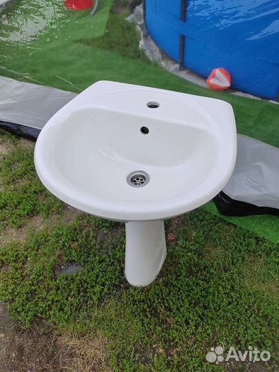 Раковина в ванную бу
