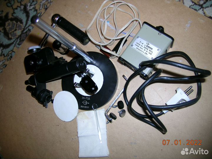 Микроскоп М-70А с подсветкой 70х и 28х