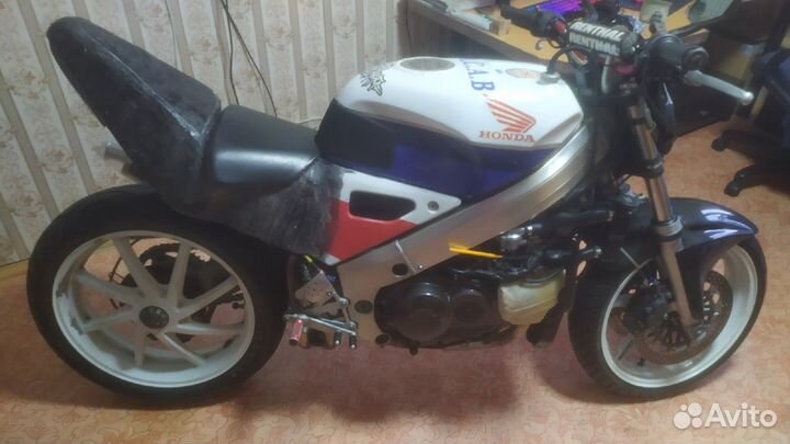 Honda VFR 400 NC30