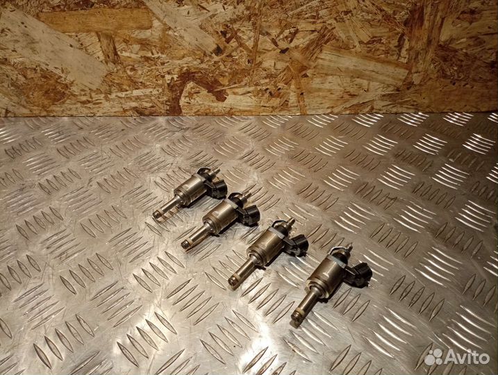 Форсунка топливная Mazda III BM 2.0