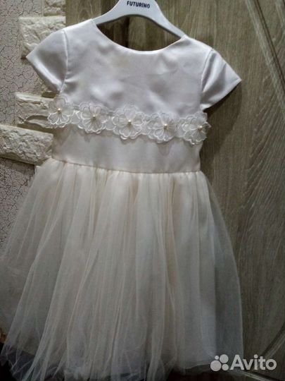 Платье для девочки нарядное 122-128