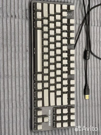 Игровая клавиатура Keyrox TKL red square