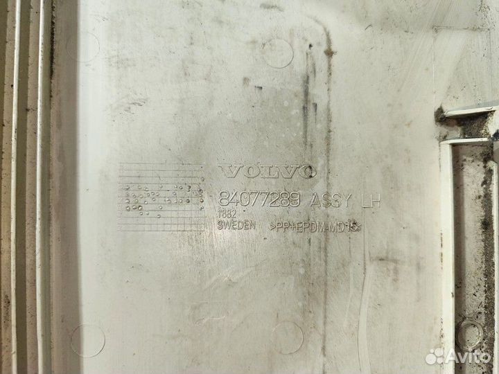 Накладка декоративная левая Volvo FH