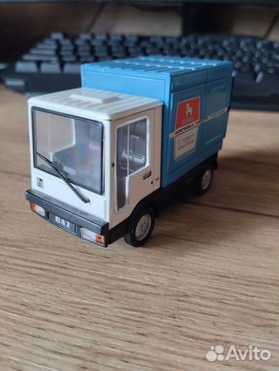 Модель коллекционная ваз 2802 