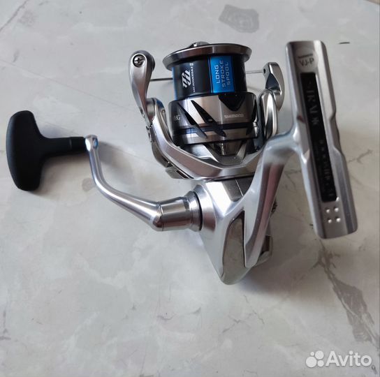 Катушка shimano 23 stradic 3000 MHG