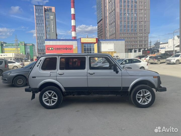 LADA 4x4 (Нива) 1.7 МТ, 2009, 200 000 км
