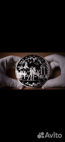 Монета 100руб Лебединое озеро 1997г(серебро, 1кг)