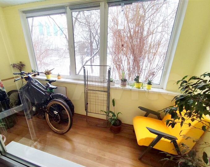 2-к. квартира, 49 м², 1/9 эт.