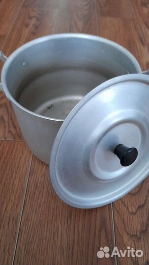 Кастрюля алюминиевая