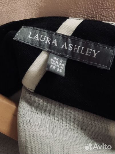 Платье Laura Ashley London