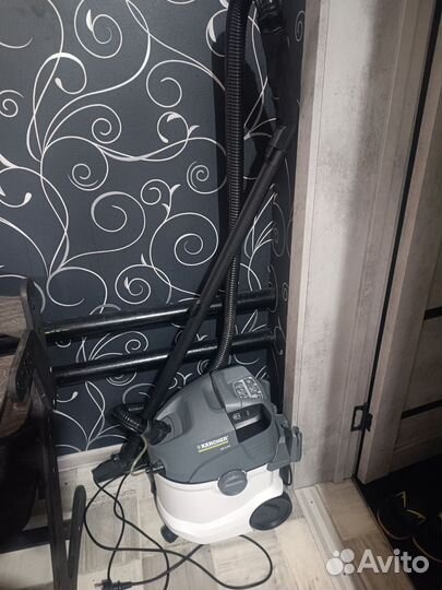 Моющий пылесос Karcher Se 6.100