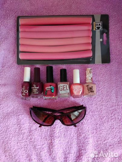 Солнцезащитные очки, папильотки, лаки