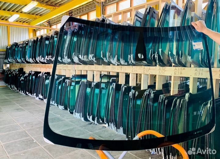 Стекло лобовое Форд Фокус