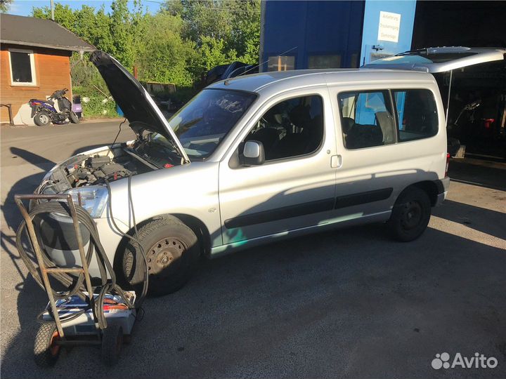 Разбор на запчасти Peugeot Partner